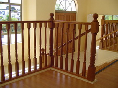 Traditional turned timber balustrade staircase by Woodcroft